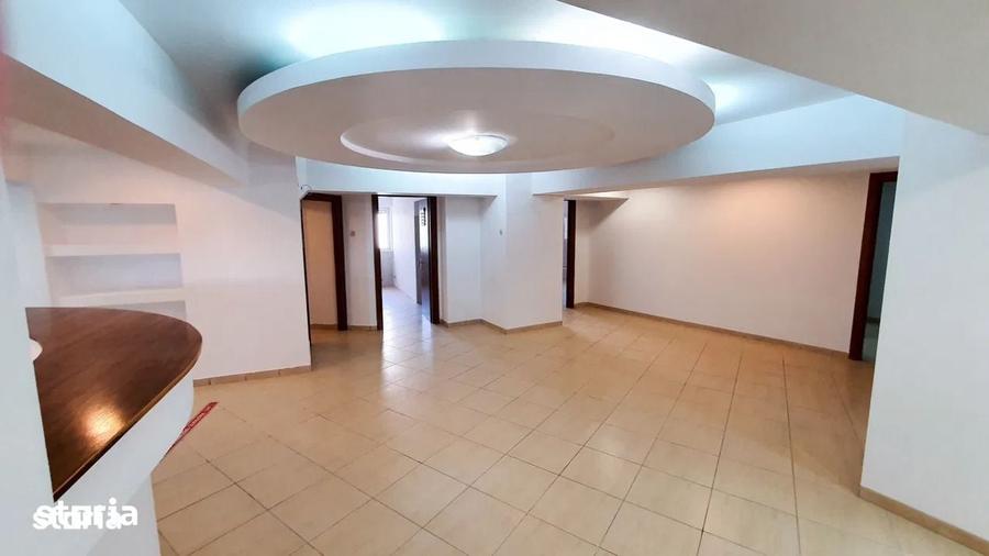 Spațiu comercial, de 525 mp, în Centrul Civic