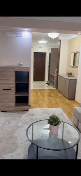 Apartament cu 4 camere decomandat în Dobroești