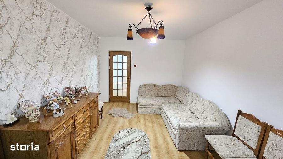 Apartament cu 2 camere decomandat în Micro 17