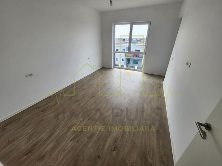 Apartament cu 3 camere decomandat în Torontalului