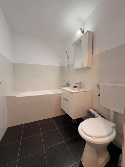Apartament cu 2 camere decomandat în Nicolina