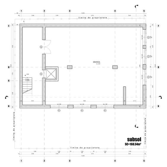 Spațiu comercial, de 1,000 mp, în Central