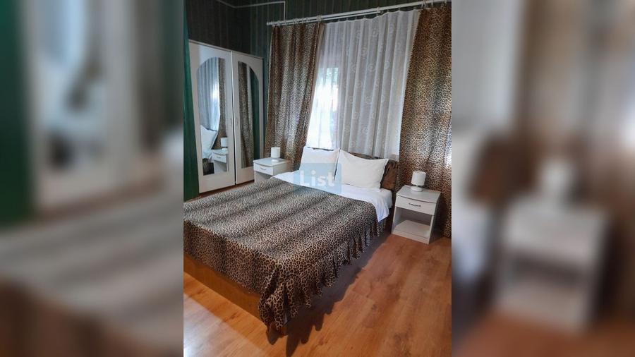 Casă cu 10 camere cu Teren 1857 Mp în Lepșa