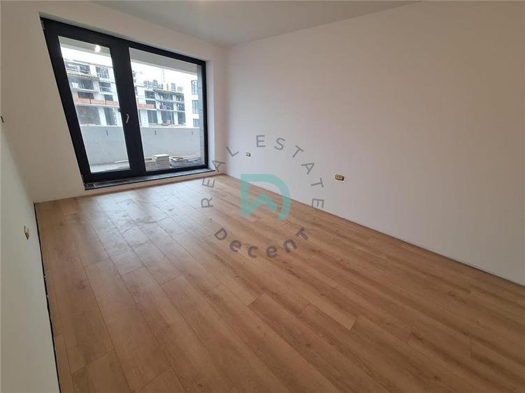 Apartament cu 2 camere semidecomandat în Tractorul