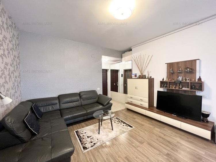 Apartament cu 3 camere decomandat, mobilat în Decebal