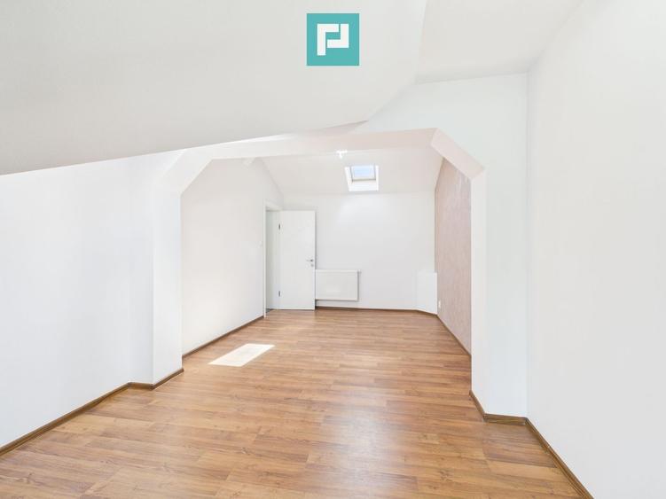 Apartament cu 3 camere decomandat, mobilat în Dumbrăvița