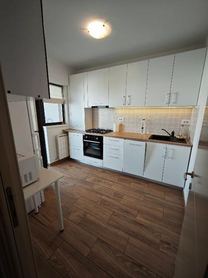 Apartament cu 3 camere decomandat, mobilat în Tătărași