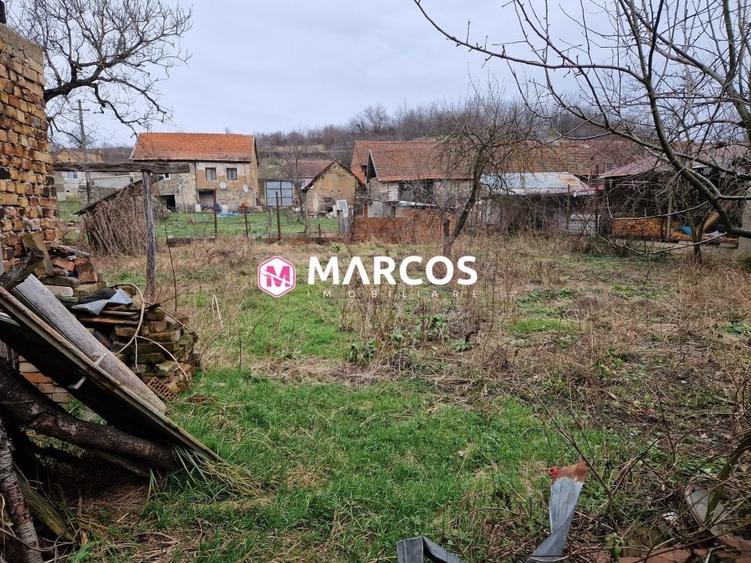 Casă individuală cu 3 camere cu Teren 1000 Mp în Goruia