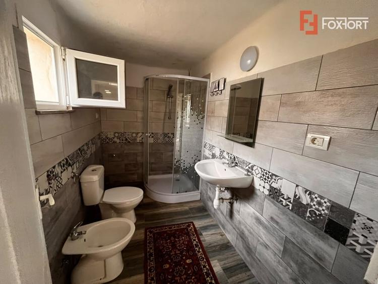 Casă individuală cu 3 camere cu Canalizare în Recaș