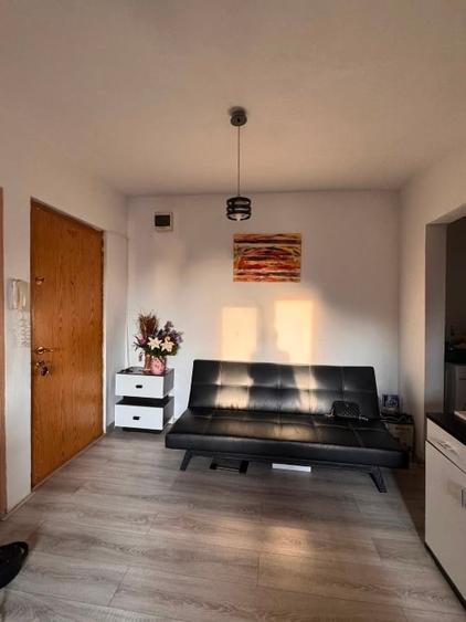 Apartament cu 2 camere decomandat, mobilat în Lipovei