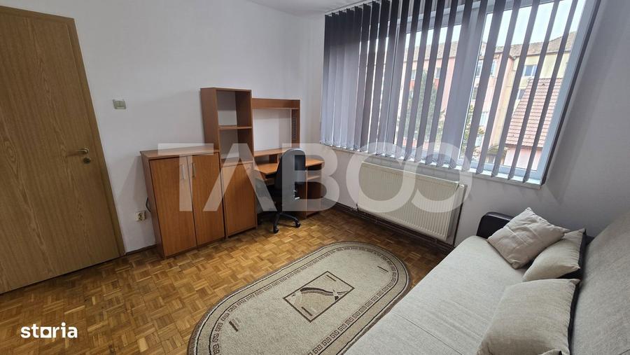 Apartament cu 2 camere semidecomandat, mobilat în Mihai Viteazul