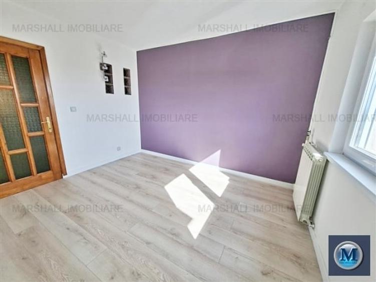 Apartament cu 3 camere decomandat, mobilat în Cioceanu