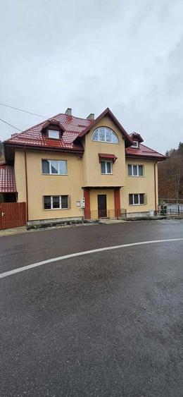 Sinaia, zona ultracentrala - inchiriere garsoniera, renovata ?i mobilata - 1