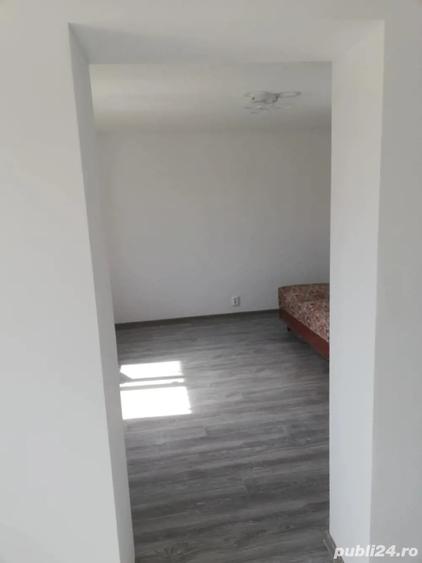 Casă cu 5 camere cu Teren 1347 Mp în Odaia Manolache