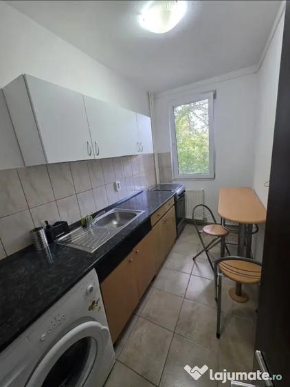 Garsonieră decomandată în Drumul Taberei