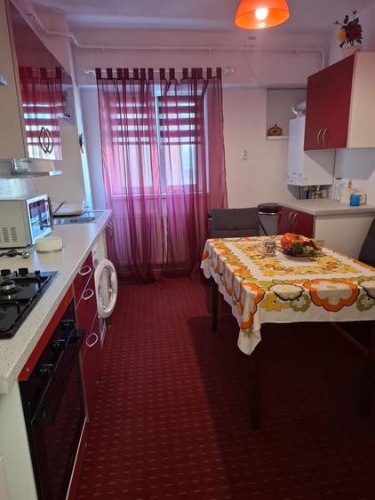 Apartament cu 3 camere decomandat în Ultracentral