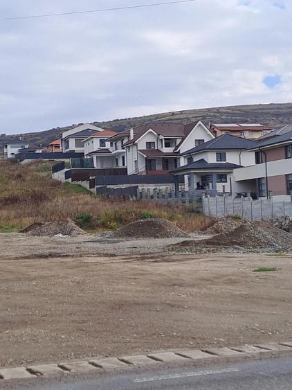 Teren de 3309 mp, în Chinteni