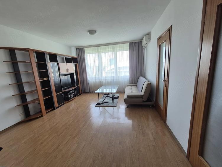 Apartament cu 2 camere semidecomandat în Sala Palatului