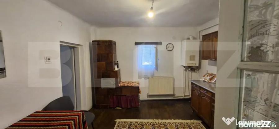Casă cu 3 camere cu Teren 1150 Mp în Central