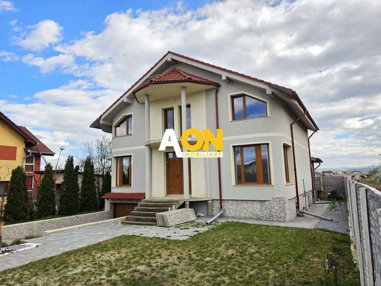 Casă individuală cu 5 camere cu Canalizare în Micești