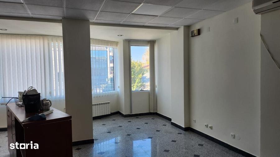 Spațiu comercial, de 1,139 mp, în Dămăroaia