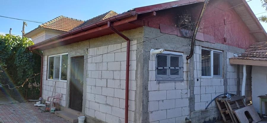 Casă cu 4 camere cu Teren 900 Mp în Terpezița
