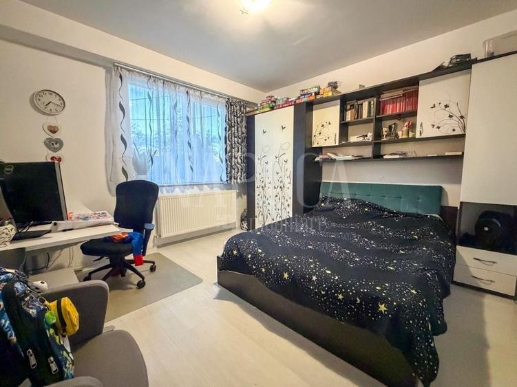 Apartament cu 3 camere semidecomandat în Sopor