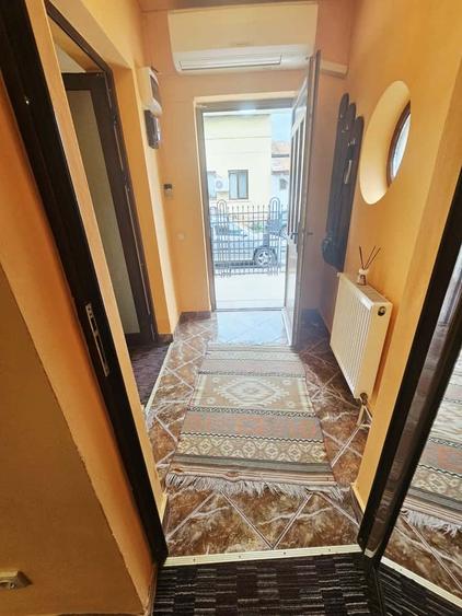 Casă cu 3 camere cu Canalizare în Central