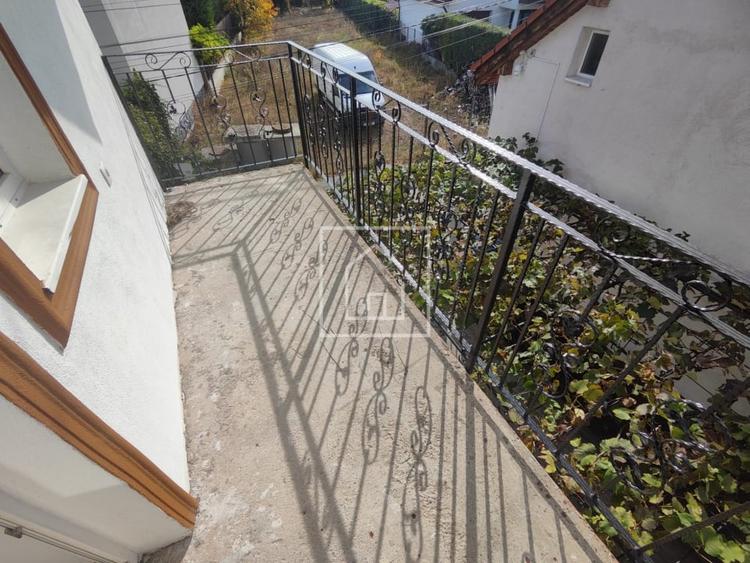 Duplex cu 4 camere cu Canalizare în Tineretului