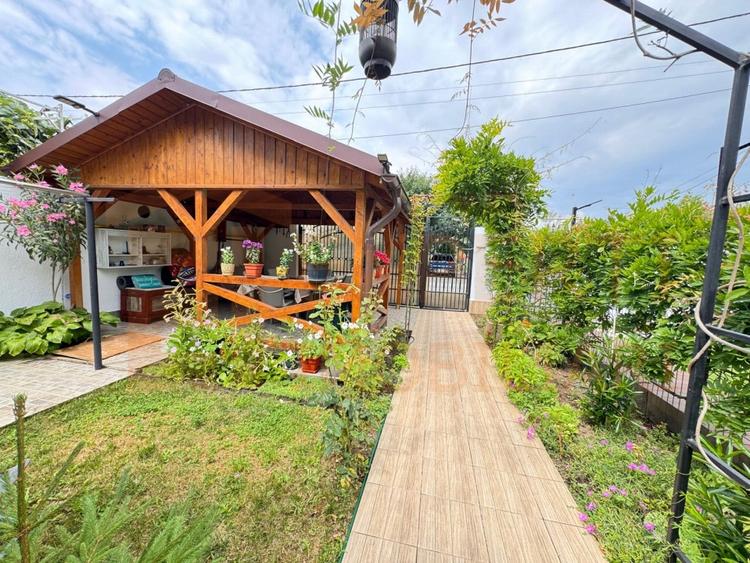 Duplex cu 5 camere cu Canalizare în Mamaia-Sat