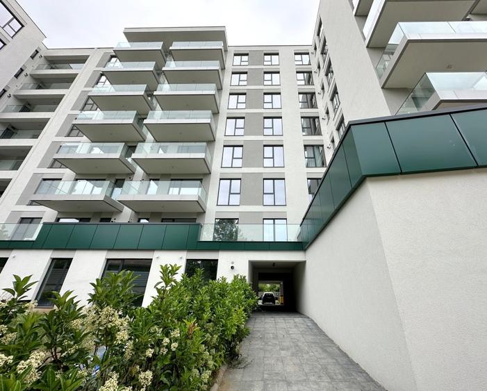 Apartament cu 2 camere decomandat, mobilat în P-ta Presei Libere