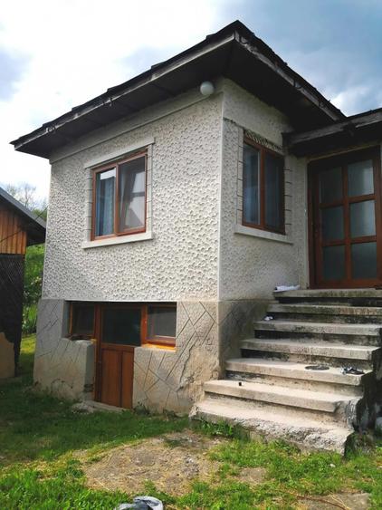 Casă cu 3 camere în Provița de Jos