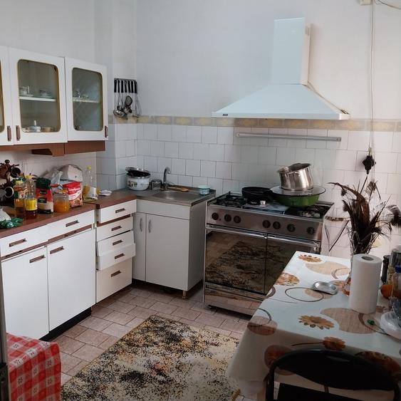 Apartament cu 4 camere decomandat în Nicolae Bălcescu