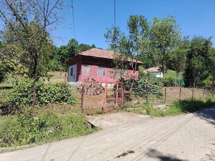 Teren de 2649 mp, în Vărbila