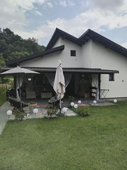 Casă cu 3 camere în Firiza