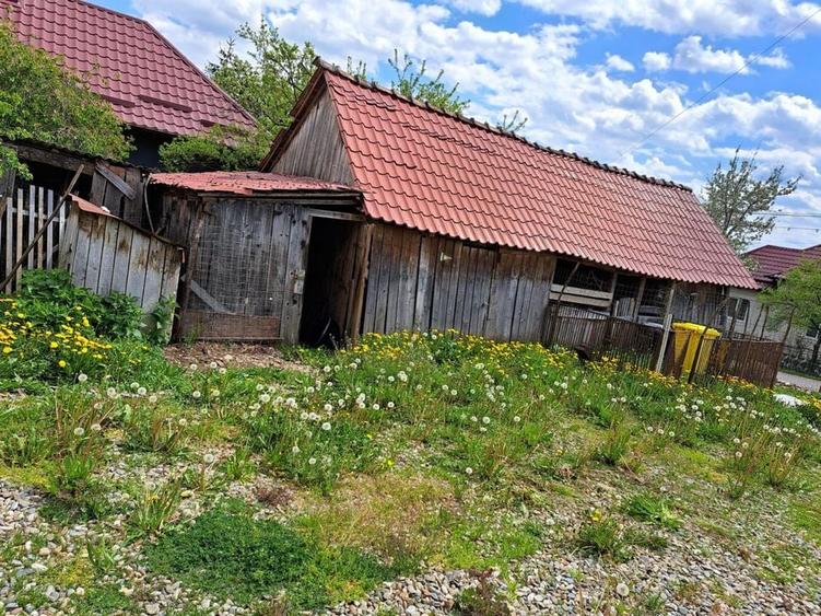 Casă cu 3 camere în Stupini