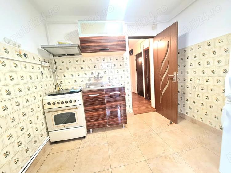 Apartament cu 3 camere decomandat în Dorobanți
