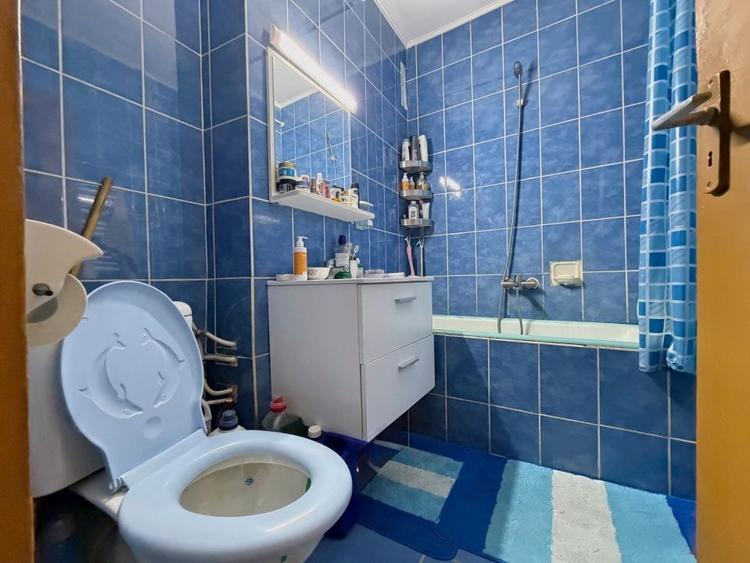 Apartament cu 2 camere semidecomandat în Frații Golești