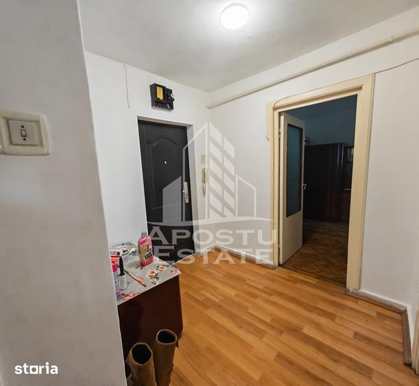 Apartament cu 2 camere decomandat în Cetății