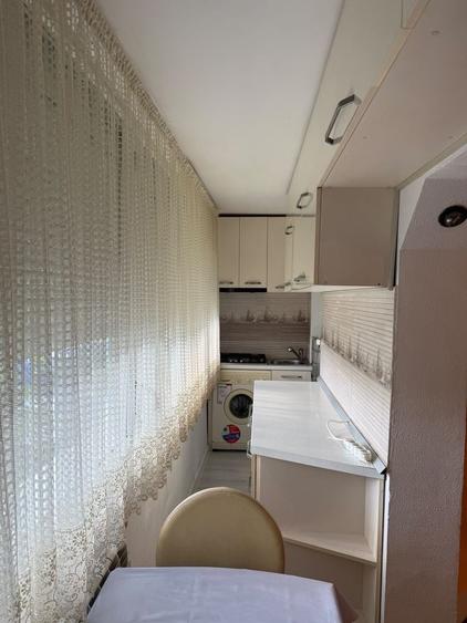 Apartament cu 3 camere decomandat în Milcov