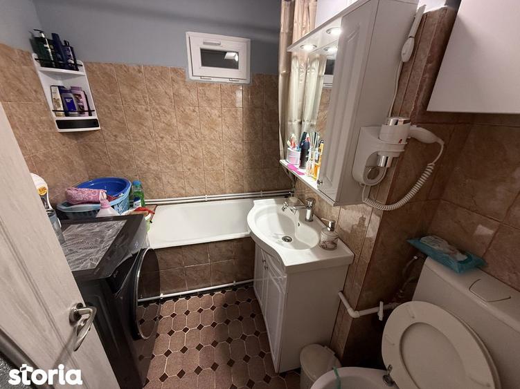 Apartament cu 2 camere decomandat, mobilat în Sud
