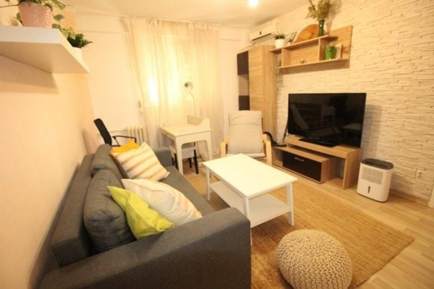 Apartament cu 2 camere decomandat, mobilat în Dorobanți