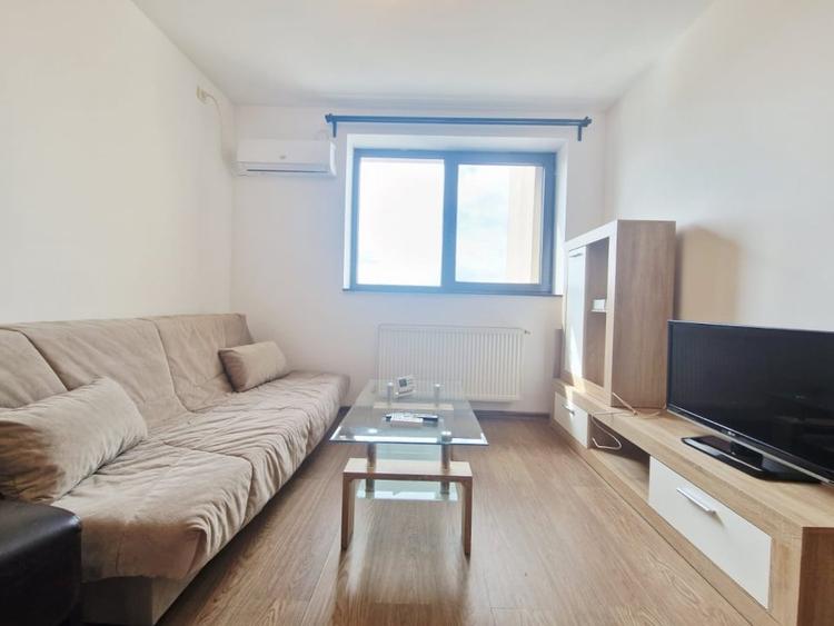 Apartament cu 2 camere semidecomandat în Iancului