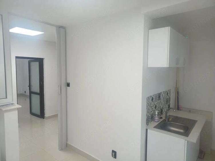 Apartament cu 4 camere decomandat în Calea Călărașilor