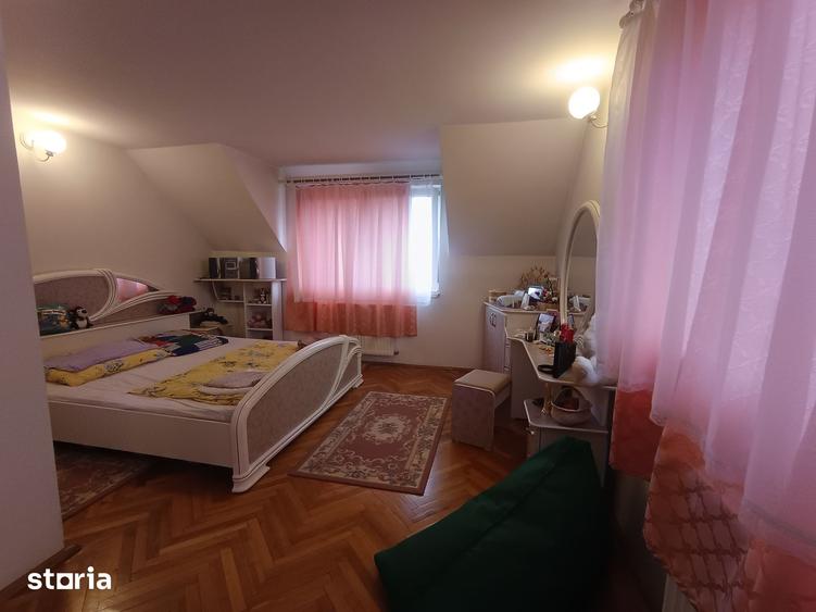Casă cu 6 camere cu Teren 1014 Mp în Spitalul Județean