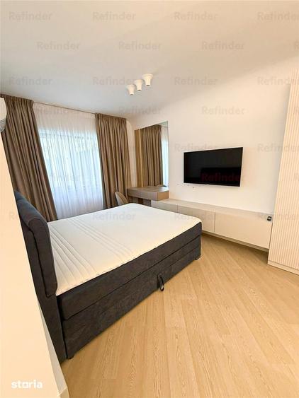 Apartament cu 3 camere semidecomandat în Central — fotografia 3