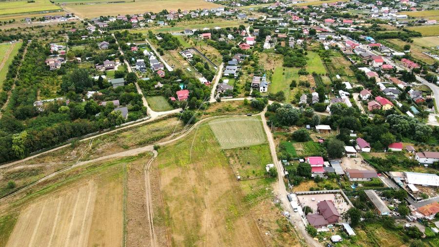 Teren Construcții intravilan de 2688 mp, în Țegheș