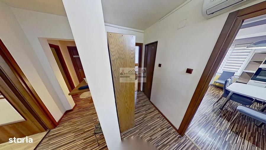 Apartament cu 4 camere în Central