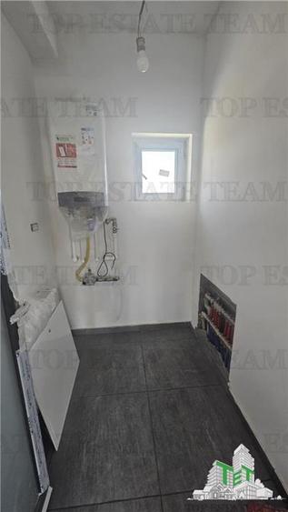 Spațiu comercial, de 240.7200012207 mp, în Domnești