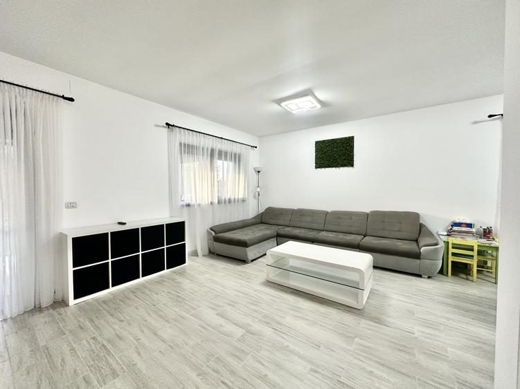 Duplex cu 4 camere cu Canalizare în Moșnița Veche